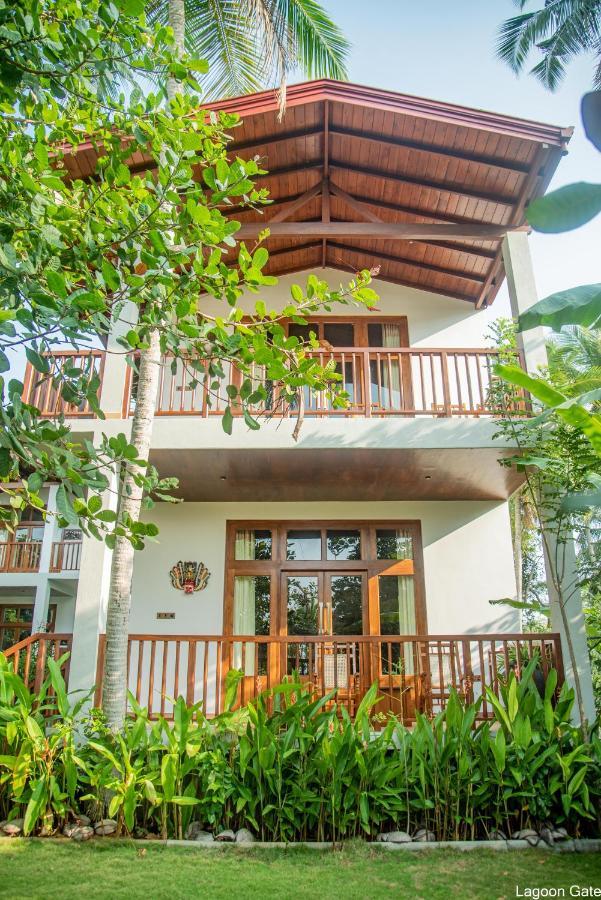 Lagoon Gate Tangalle Resort Exterior photo