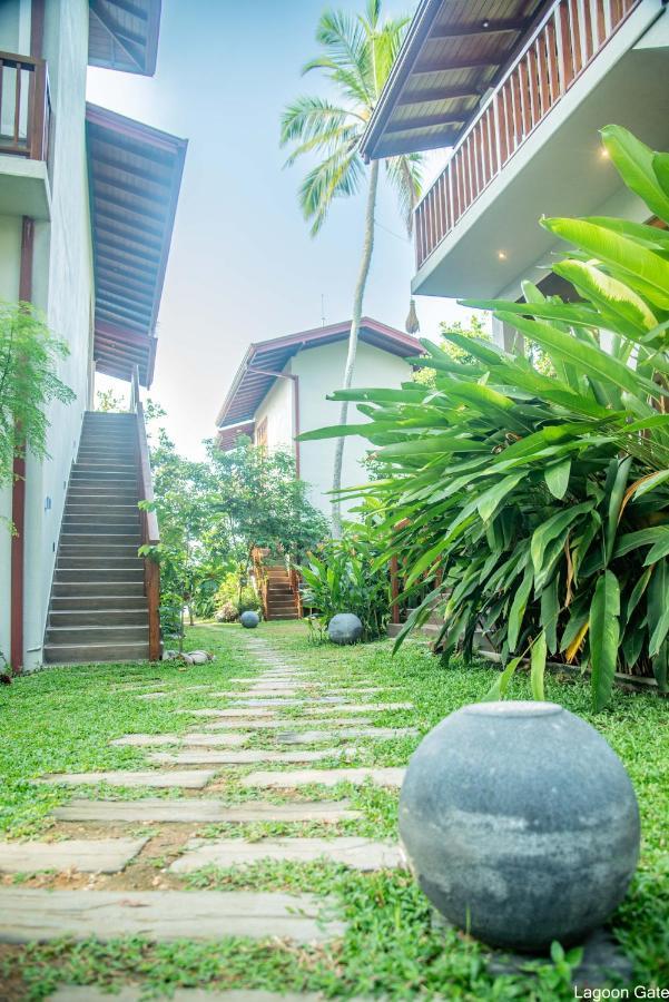 Lagoon Gate Tangalle Resort Exterior photo